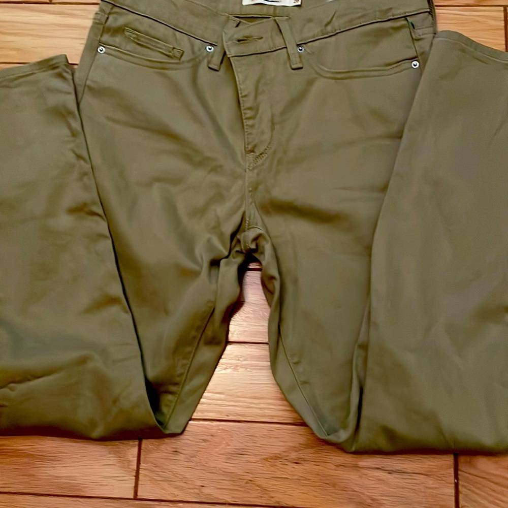 Levi’s shaping skinny khaki color pants.